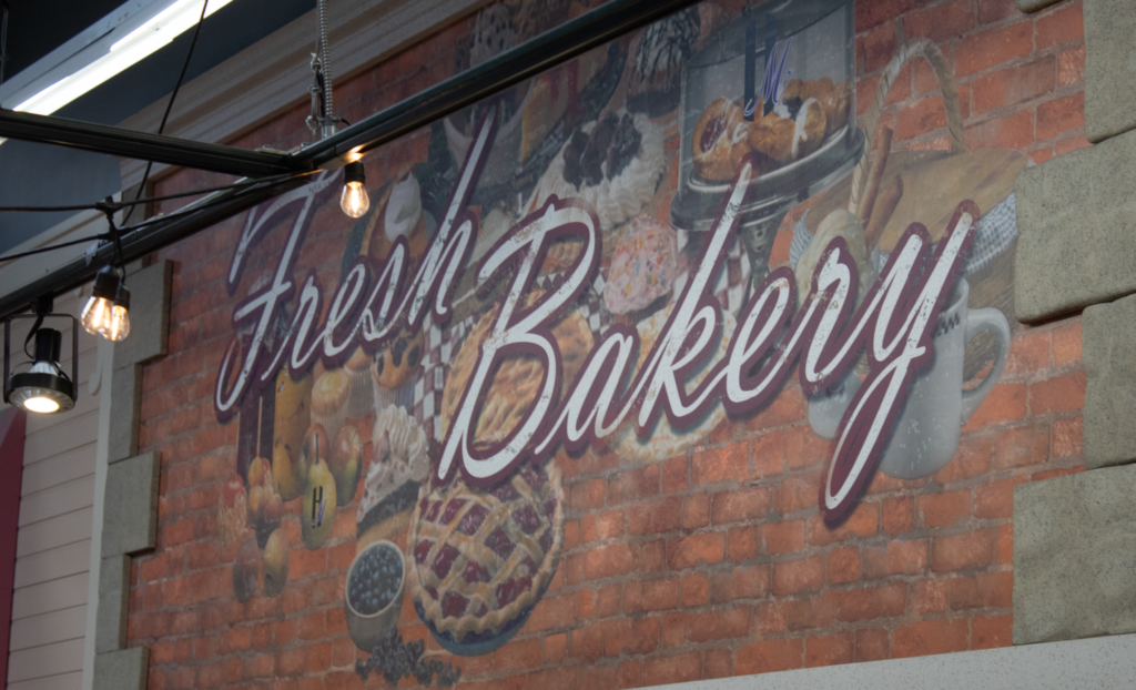 Custom Cakes & Desserts